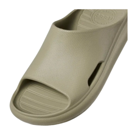 6---CJ5760_KIDSRIOSLIDE_ABBEYSTONE_DTL1kopie