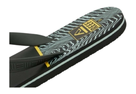 6---CJ6586_REEF_SEASIDE_PRINTS_BLACK_YELLOW_SWELL_DTL2_GB