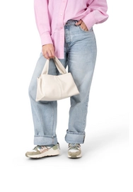 7---cari-sneakers (7)