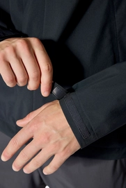 8---firewall_jacket_black_qwi_08_blk_model_22743