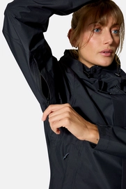 11---womens_downpour_jacket_black_qwi_07_tmb_model_11965