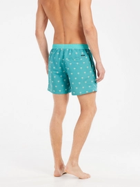 6---71751028_588_model_back-half_01