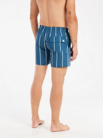 7---71751042_394_model_back-half_01