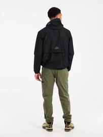 6---63751002_290_model_back-full_01
