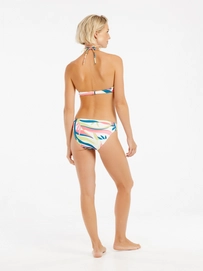 8---72651013_841_model_back-full_01