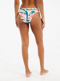 5---72651015_841_model_back-half_01