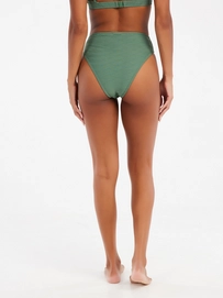7---72651031_663_model_back-half_01