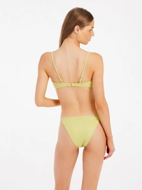 7---72651040_951_model_back-half_01
