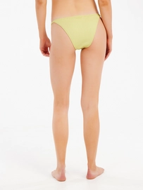 7---72651041_951_model_back-half_01