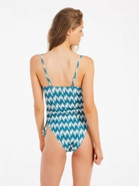 7---77651004_341_model_back-half_01