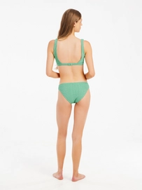 6---72651076_555_model_back-full_01