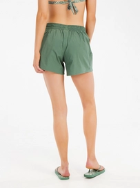 7---71651003_663_model_back-half_01