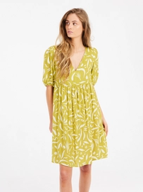 5---24651014_951_model_front-half_01