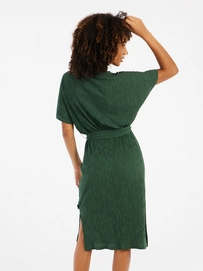 7---24651043_663_model_back-half_01