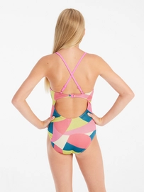 6---77951004_341_model_back-half_01