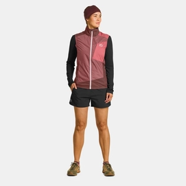 6---60012-34701-WINDBREAKER_VEST_W_mountain_rose-M-01~-~media--9a2dd926--query@2x