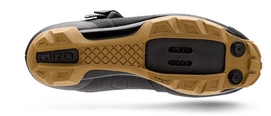 260075001-Giro_S_PrivateerR_BlackGum_Sole