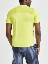 3---1908753-503000_ADV Essence SS Tee M_Closeup2