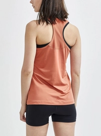 3---1908770-696000_ADV Essence Singlet W_Closeup2