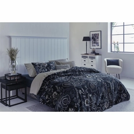3---Floral Paisley_Dark Blue-02_Mood