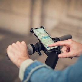 3---KickScooter-Phone-Holder-Hero