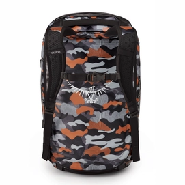3---TransporterDuffel40_F21_Back_BlackOrangeCamo