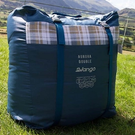 3---vango-2019-Lifestyle-images-sleeping-bags-aurora-LOW-RES-2