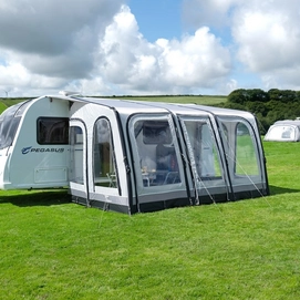 3---vango-2019-lifestyle-awnings-braemar-400-LO (5)