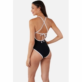 3---0890_yarran-plunge-one-piece_01_amb6
