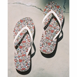 3---Sleeperswomensslimflowernaturalrubberfairtradeflipflop1_9d9a8ee9-f671-455d-8354-149011272af5_2048x
