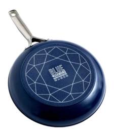 3---bld009-012-blue-diamond-stove-pan-onderkant-_no-bg