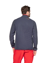 3710292_900_model_back-half_01