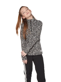 3911292_401_model_front-half_02