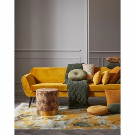 4---FABIENNE_MUSTARD_CUSHION_SFEER_02_LR