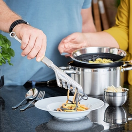 3---12920_02_Spaghettizange_ce2a01bdea5f4f41b5e918f0d93378d3
