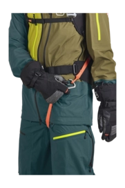 3---49201-90201-AVABAG_LITRIC_FREERIDE_18_black_raven-D-01-_no-bg
