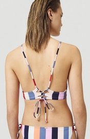 5---0A8512_3950_MODEL_4-468x720-0915cfd8-b80f-48a9-aa6b-615dda0eefd7
