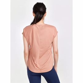 5---2807_d733ad1d53-1911242-791000_core-essence-ss-tee-w_closeup2-original