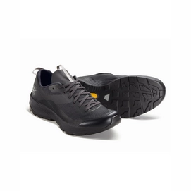 5---Norvan-VT-2-Shoe-Carbon-Copy-Smoke-Pair