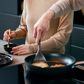 4---zyliss_utensils_lifestyle2_HR-_3_246477f4-4849-4acb-8a4a-5c024b8fe263