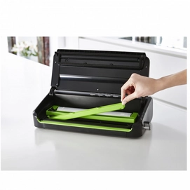 7---FFS005VacuumSealer_HandDripTray_6555c4bd68b290.72546765