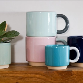 5---7170_Skittle-mug_indigo_lifestyle-1-Cropped-scaled
