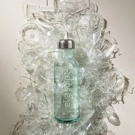 541049-recycled-glass-drinking-bottle-1920x886