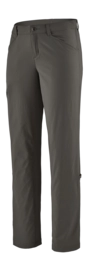 Pantalon Patagonia Women Quandary Pants Short Forge Grey
