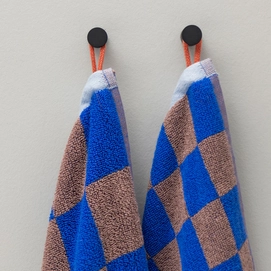 4---RETRO_towel_col76_03_99a513f1-5d04-4c9d-90ac-394809dd7645_900x