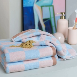 3---RETRO_towels_col70_01_e3363e89-575f-4914-a196-58ac48a084c5_900x
