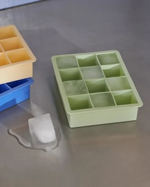 hay-ice-cube-tray-square-x-large-mint-green-31601_1920x1920