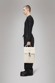 4---Shield_Rucksack-Backpacks-14940-26_Dune-14