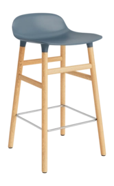 Barstoel Normann Copenhagen Form Barstool 65 cm Oak Blue