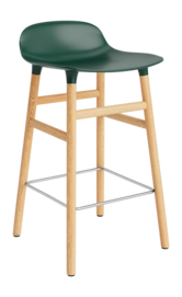 Barstoel Normann Copenhagen Form Barstool 65 cm Oak Green